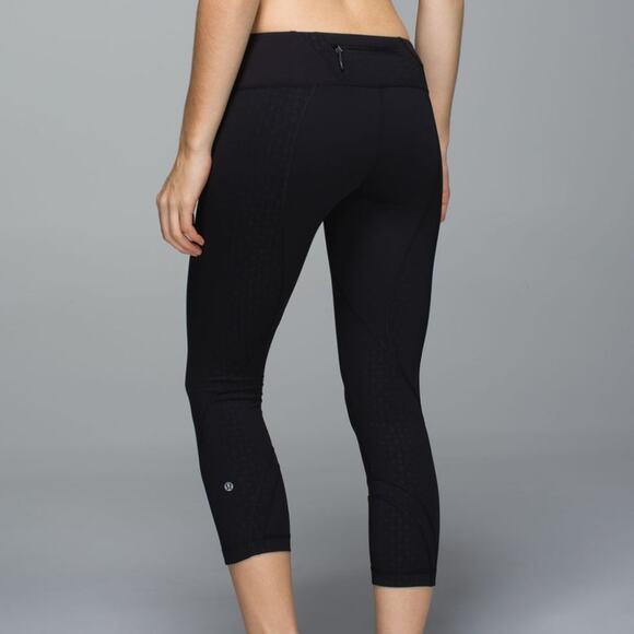 Lululemon Run Inspire Crop II All Luxtreme Black 2 - Picture 3 of 8